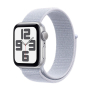 Apple Watch SE (2024), 44 мм корпус из алюминия цвета «Silver», ремешок Sport Loop цвета «Blue Cloud»